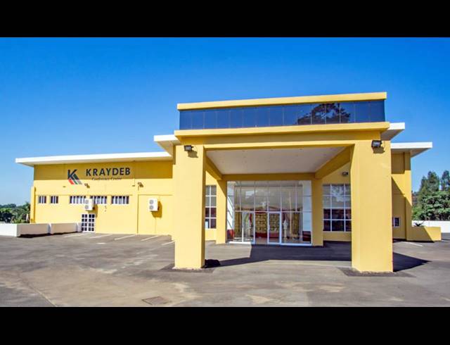 2,200M² BUILDING FOR SALE IN EVEREST HEIGHTS